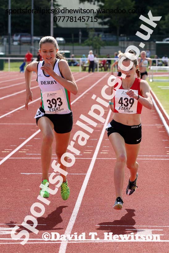 Womens under-17s 1500 metres, Northern Under-13s, U-15s and 17s Championships. Photo: David T. Hewitson/Sports for All Pics